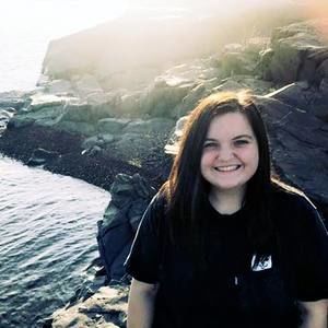 Meet your Posher, Cassie